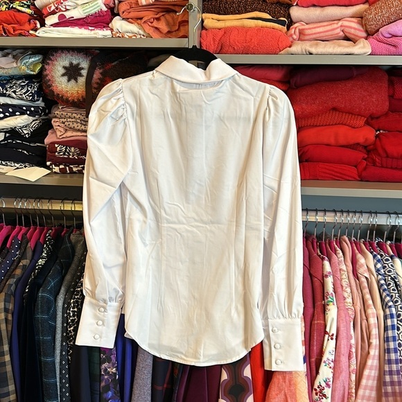 Boston Proper white button down blouse size XS. NWOT - Picture 3 of 4